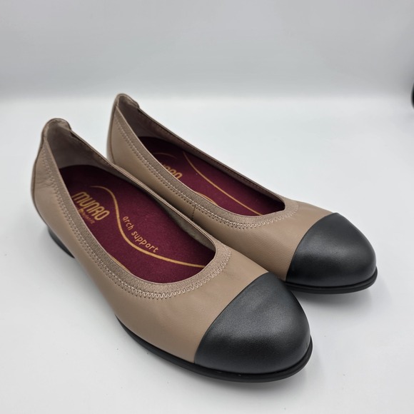 Munro Slip On Leather Shoes Flat Ballet Women's 6.5 M Two-Tone Tan Brown Black - Picture 1 of 10